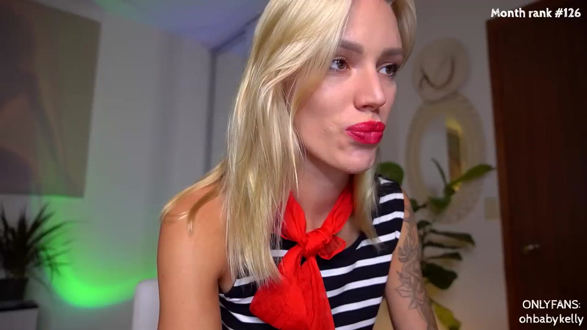 Gallery image thumbnail from Ohbabykelly's myfreecams stream on, 09/27/2023, 01:11 image 15 of 20