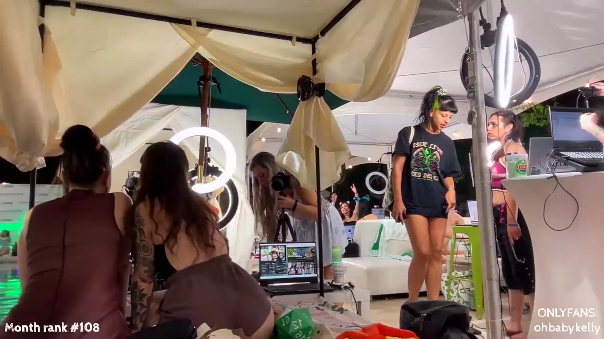 Gallery image thumbnail from Ohbabykelly's myfreecams stream on, 10/11/2023, 03:50 image 17 of 20