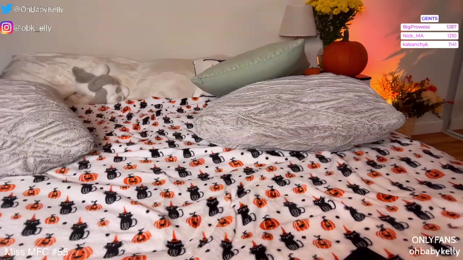 Gallery image thumbnail from Ohbabykelly's myfreecams stream on, 10/23/2023, 03:07 image 1 of 20