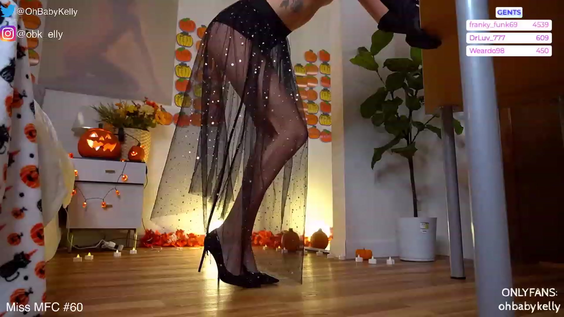 Gallery image thumbnail from Ohbabykelly's myfreecams stream on, 10/31/2023, 05:28 image 17 of 20