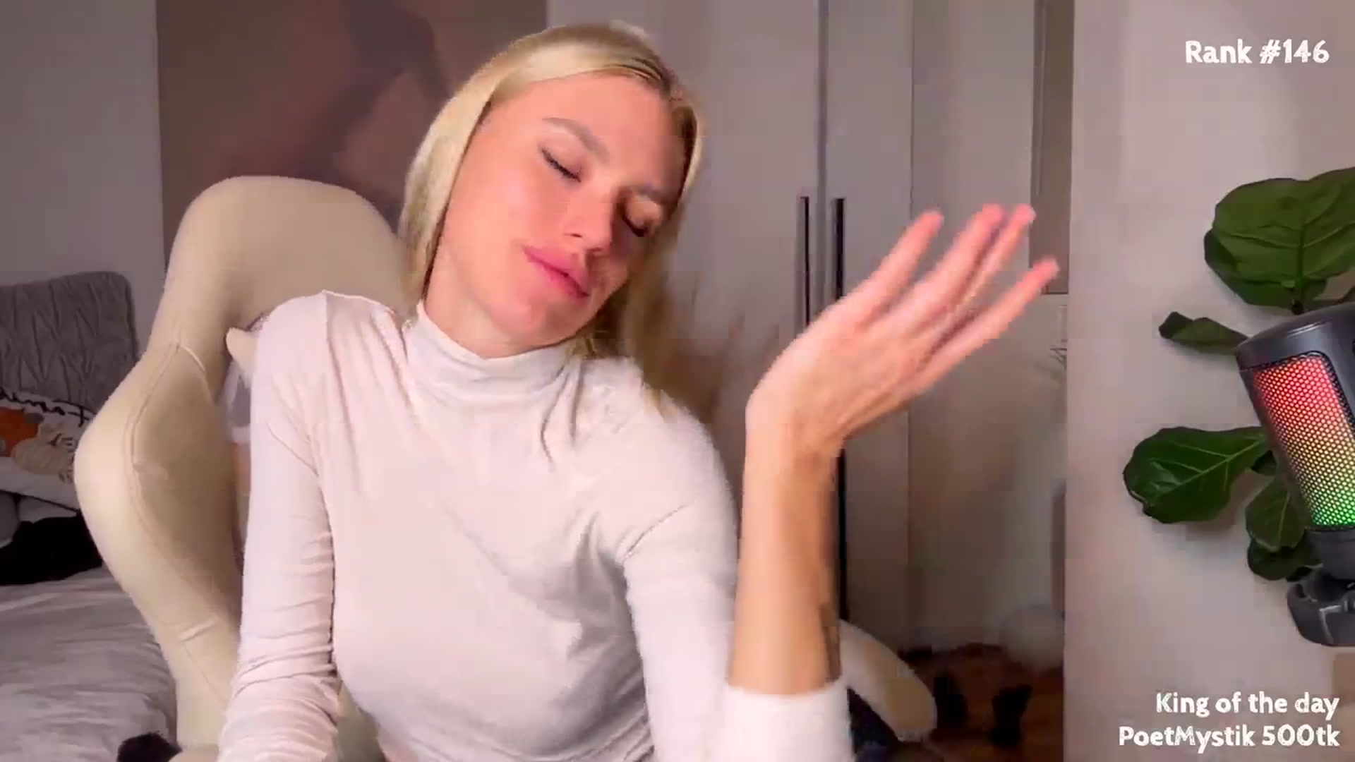 Gallery image thumbnail from Ohbabykelly's myfreecams stream on, 11/14/2023, 01:16 image 19 of 20