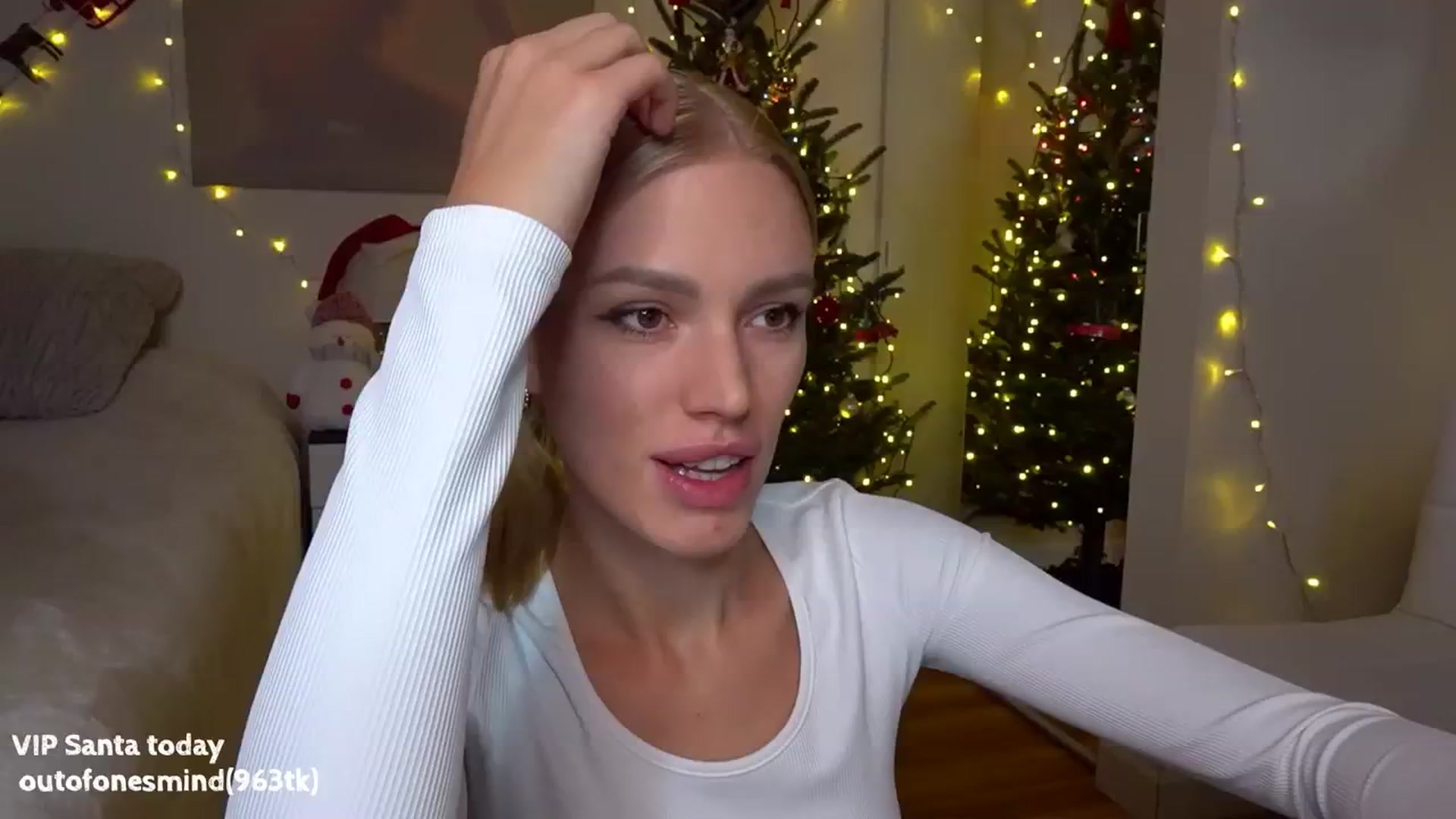 Gallery image thumbnail from Ohbabykelly's myfreecams stream on, 12/13/2023, 03:20 image 1 of 20