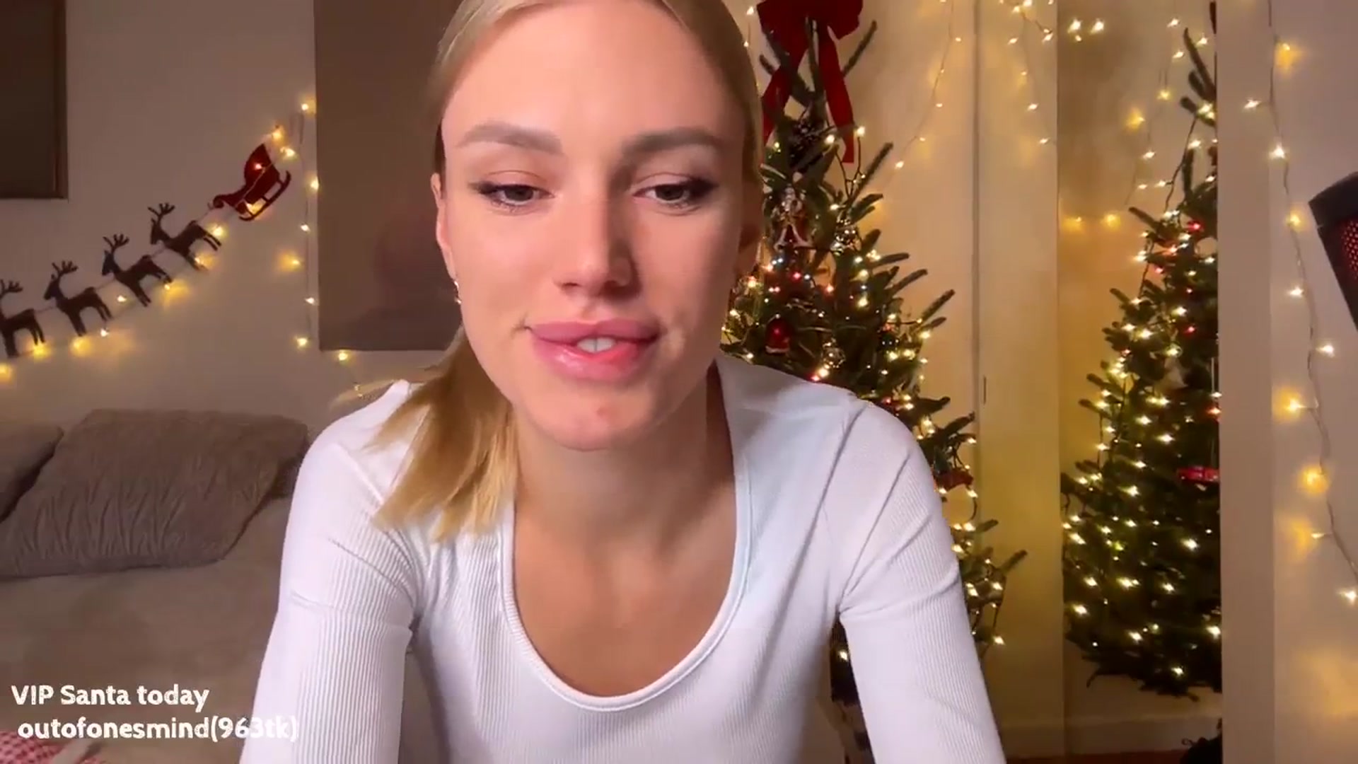 Gallery image thumbnail from Ohbabykelly's myfreecams stream on, 12/13/2023, 03:20 image 13 of 20