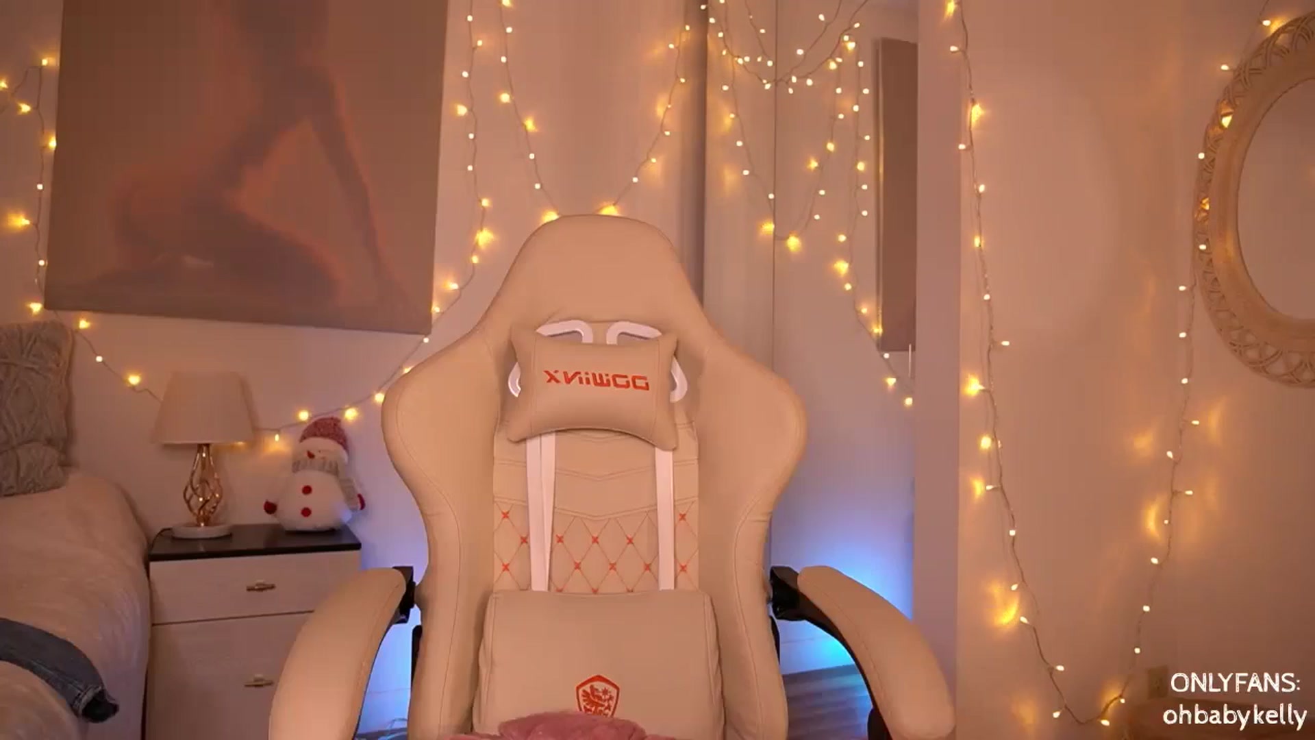 Gallery image thumbnail from Ohbabykelly's myfreecams stream on, 01/15/2024, 02:48 image 20 of 20