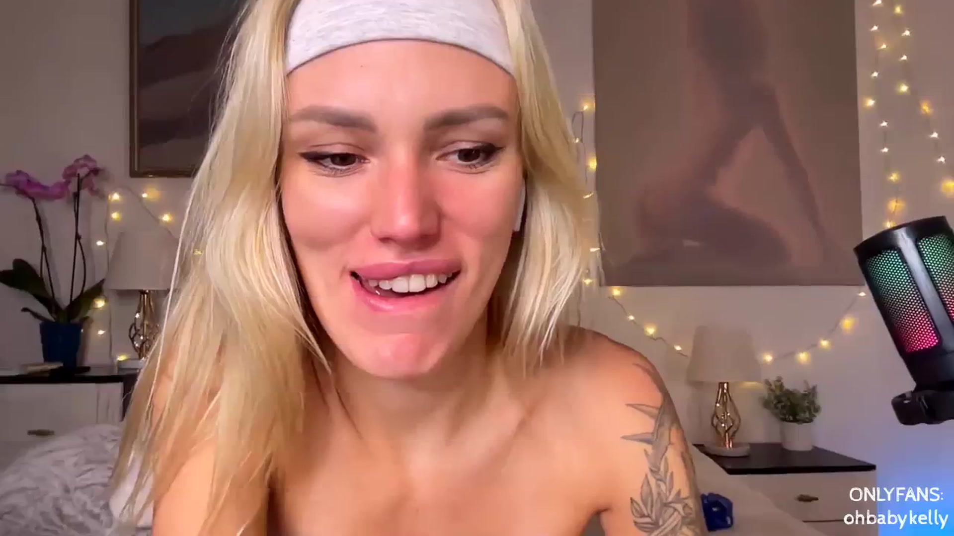 Gallery image thumbnail from Ohbabykelly's myfreecams stream on, 01/25/2024, 21:51 image 9 of 20