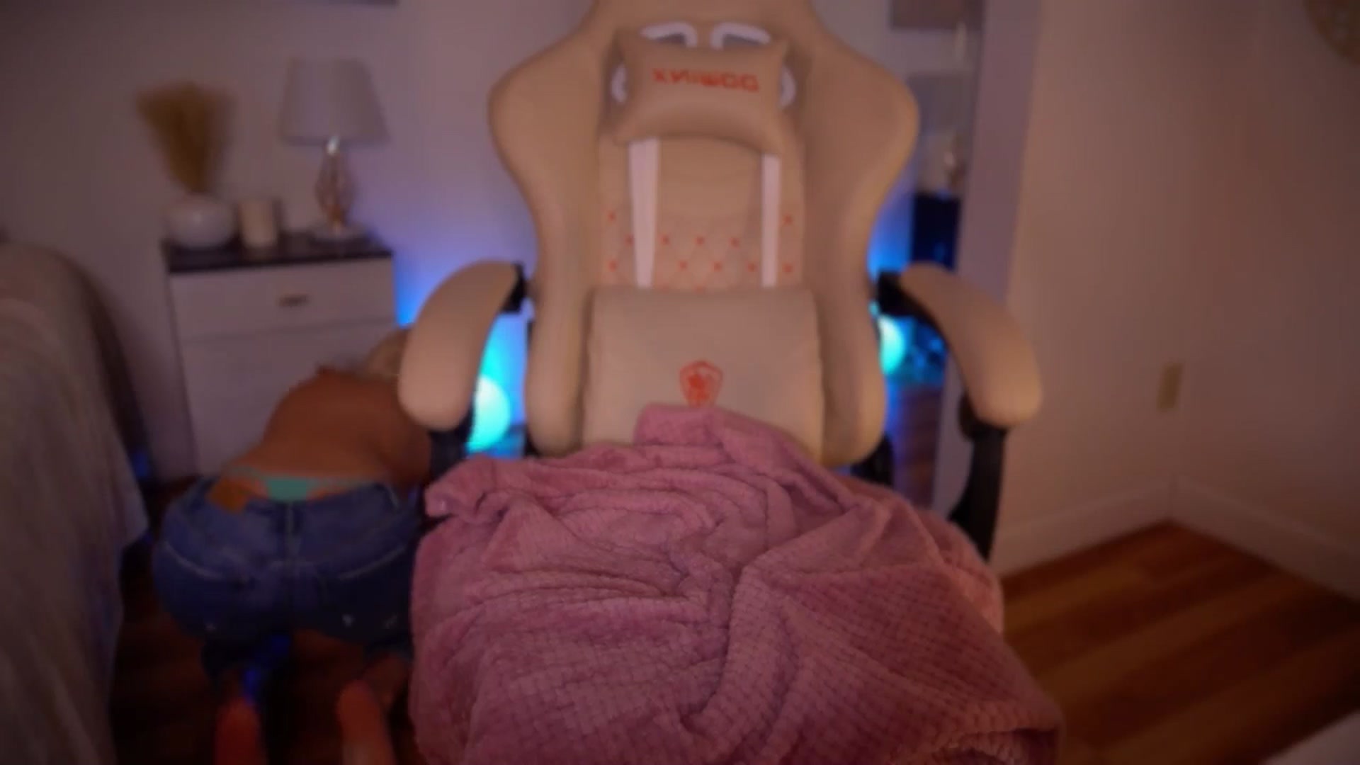 Gallery image thumbnail from Ohbabykelly's myfreecams stream on, 05/21/2024, 01:34 image 3 of 20