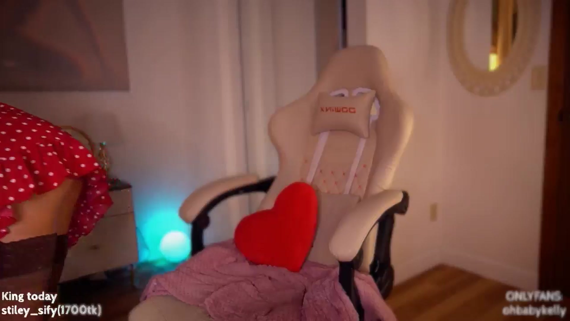 Gallery image thumbnail from Ohbabykelly's myfreecams stream on, 05/30/2024, 05:25 image 9 of 20
