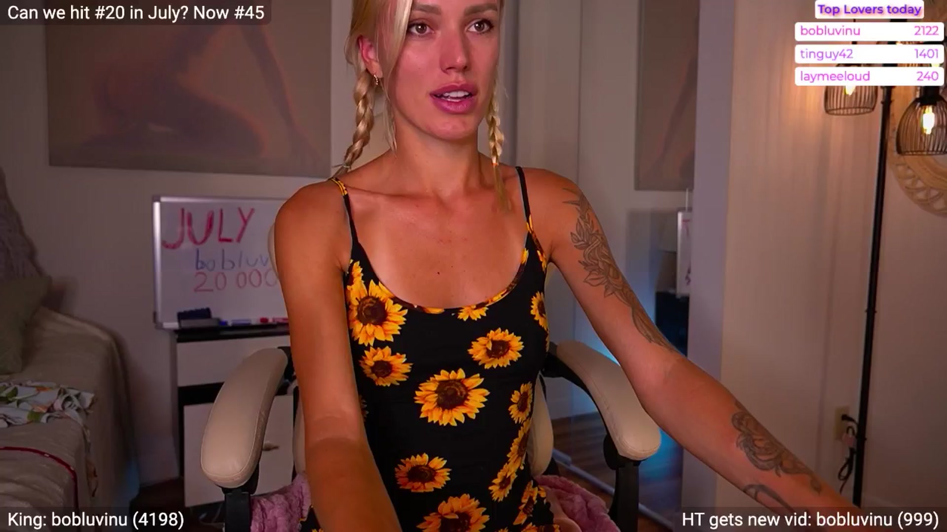 Gallery image thumbnail from Ohbabykelly's myfreecams stream on, 07/31/2024, 03:39 image 2 of 20