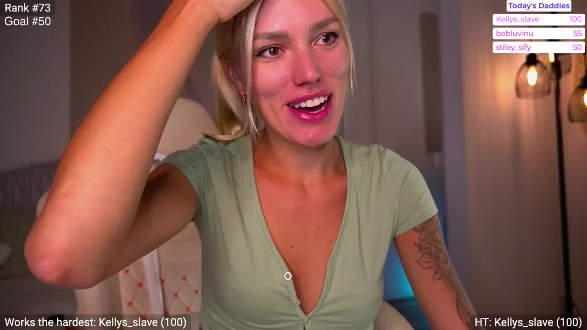 Gallery image thumbnail from Ohbabykelly's myfreecams stream on, 08/14/2024, 02:52 image 4 of 20
