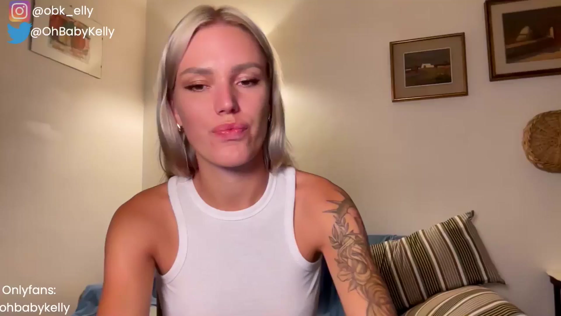 Gallery image thumbnail from Ohbabykelly's myfreecams stream on, 10/18/2024, 21:47 image 17 of 20