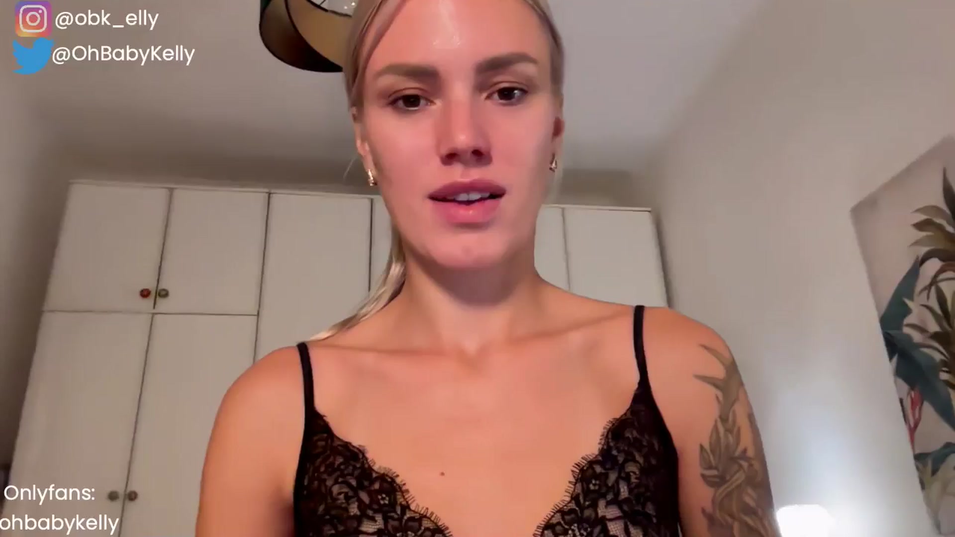 Gallery image thumbnail from Ohbabykelly's myfreecams stream on, 11/01/2024, 19:54 image 15 of 20