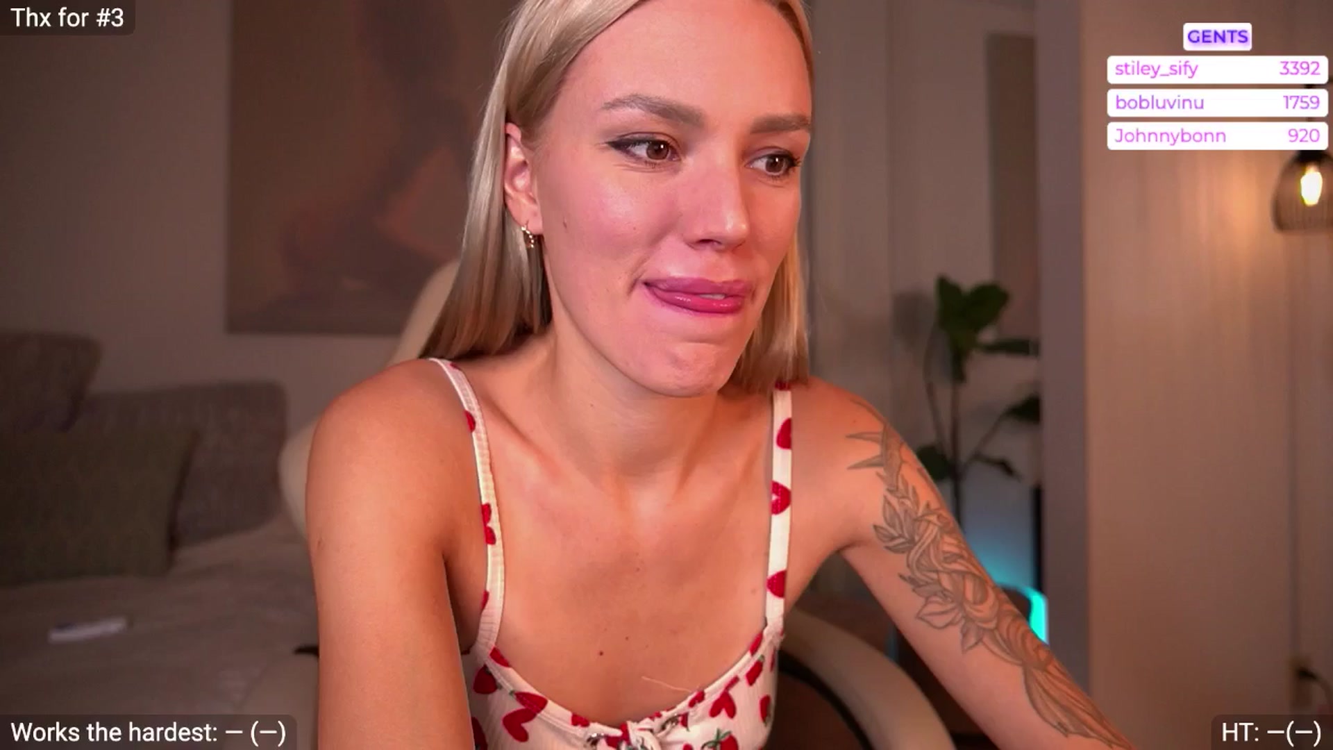 Gallery image thumbnail from Ohbabykelly's myfreecams stream on, 12/04/2024, 01:05 image 13 of 20