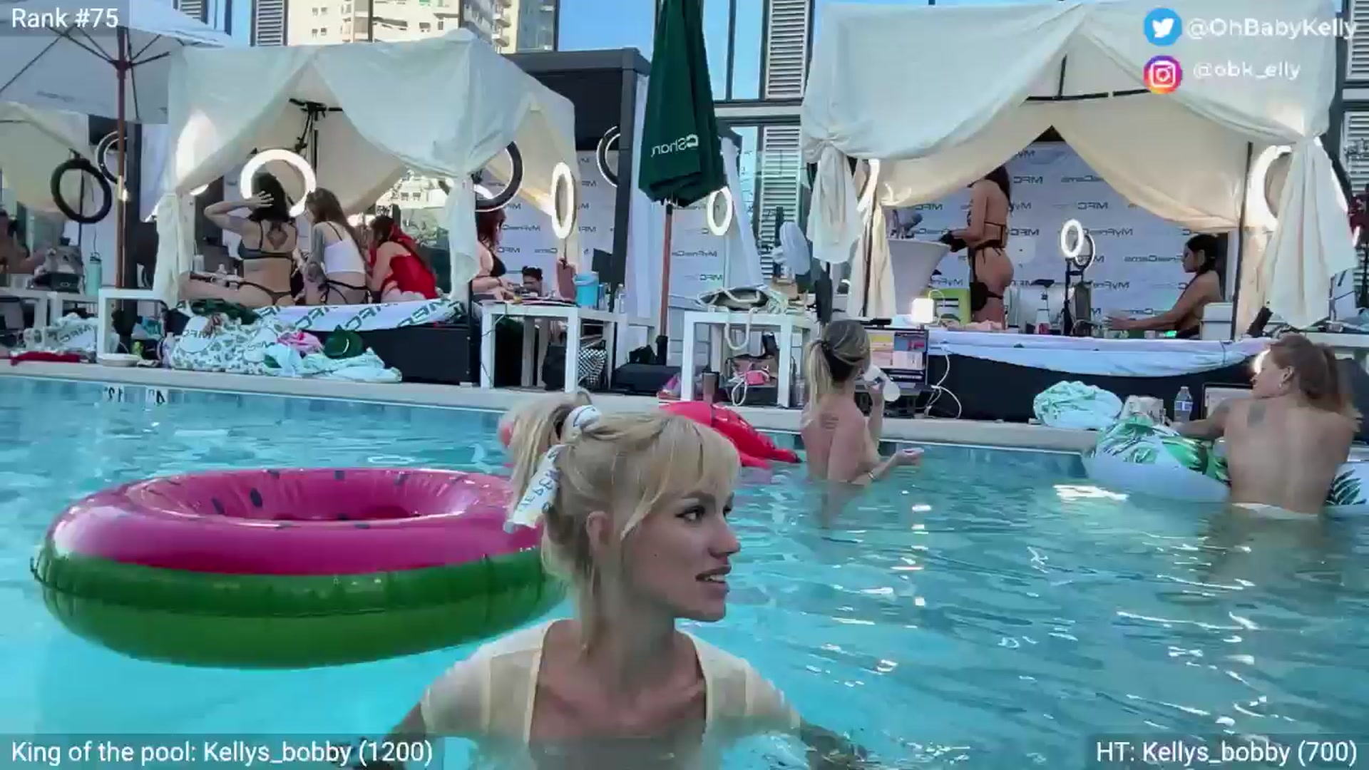 Gallery image thumbnail from Ohbabykelly's myfreecams stream on, 05/22/2025, 02:22 image 17 of 20
