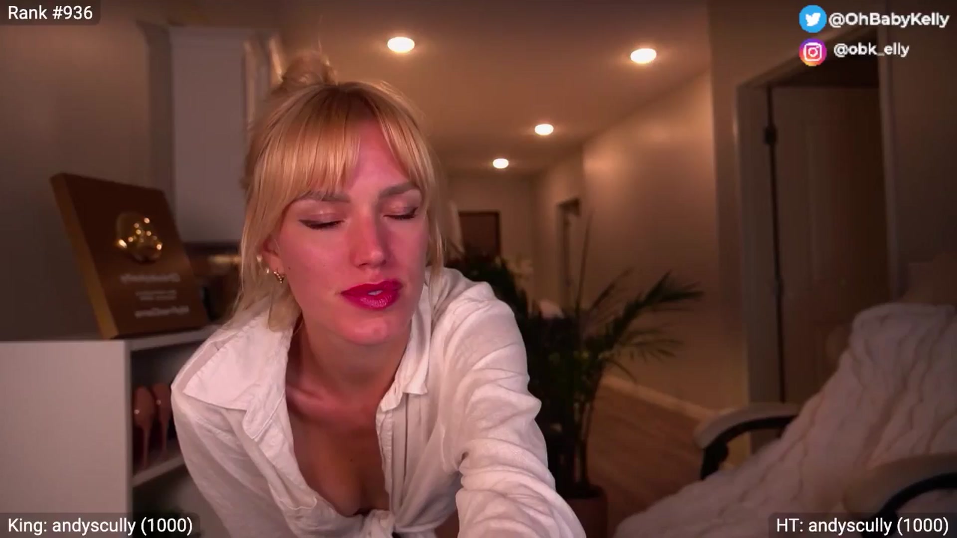 Gallery image thumbnail from Ohbabykelly's myfreecams stream on, 06/17/2025, 03:20 image 18 of 20