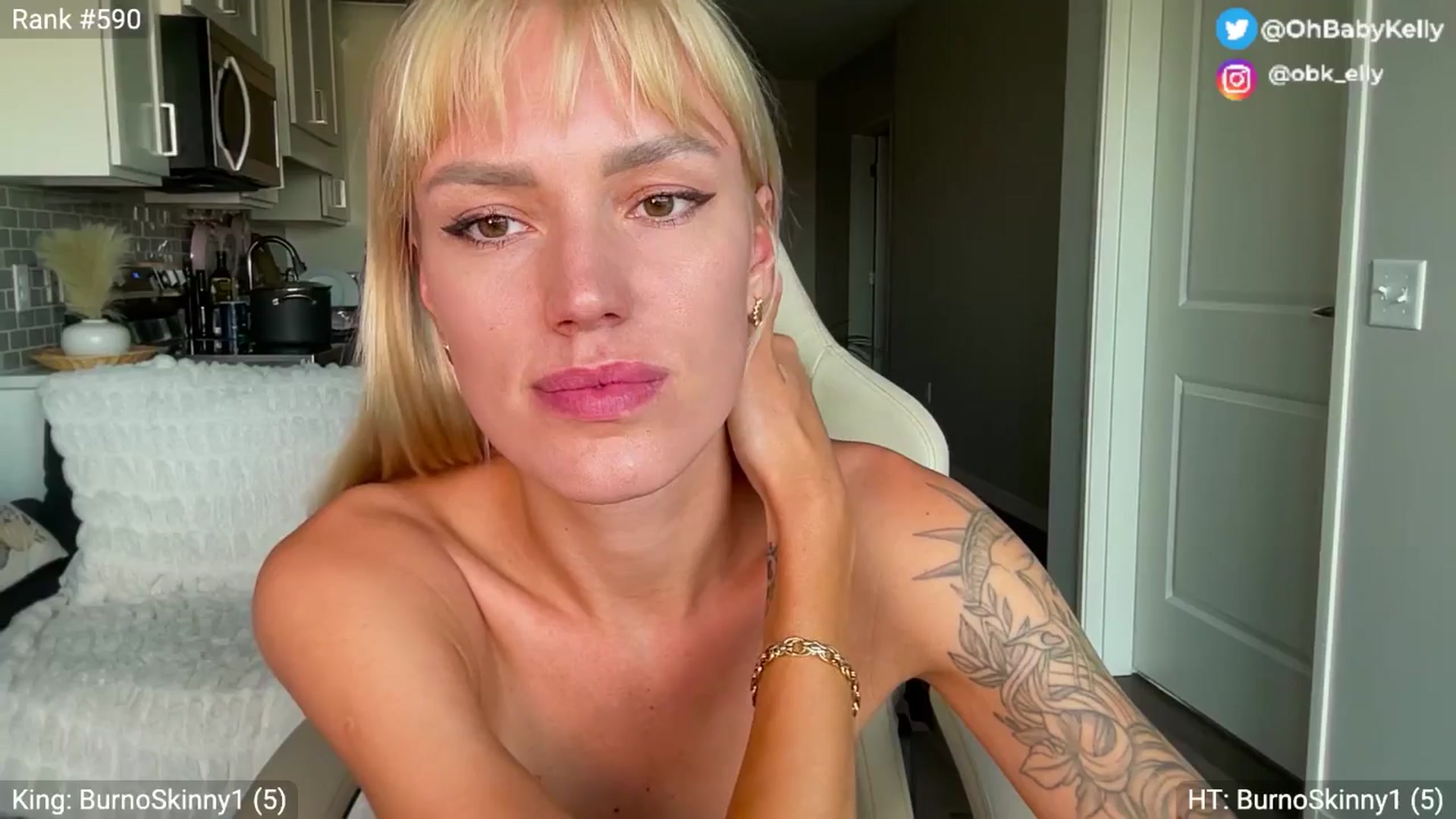 Gallery image thumbnail from Ohbabykelly's myfreecams stream on, 06/24/2025, 01:33 image 16 of 20
