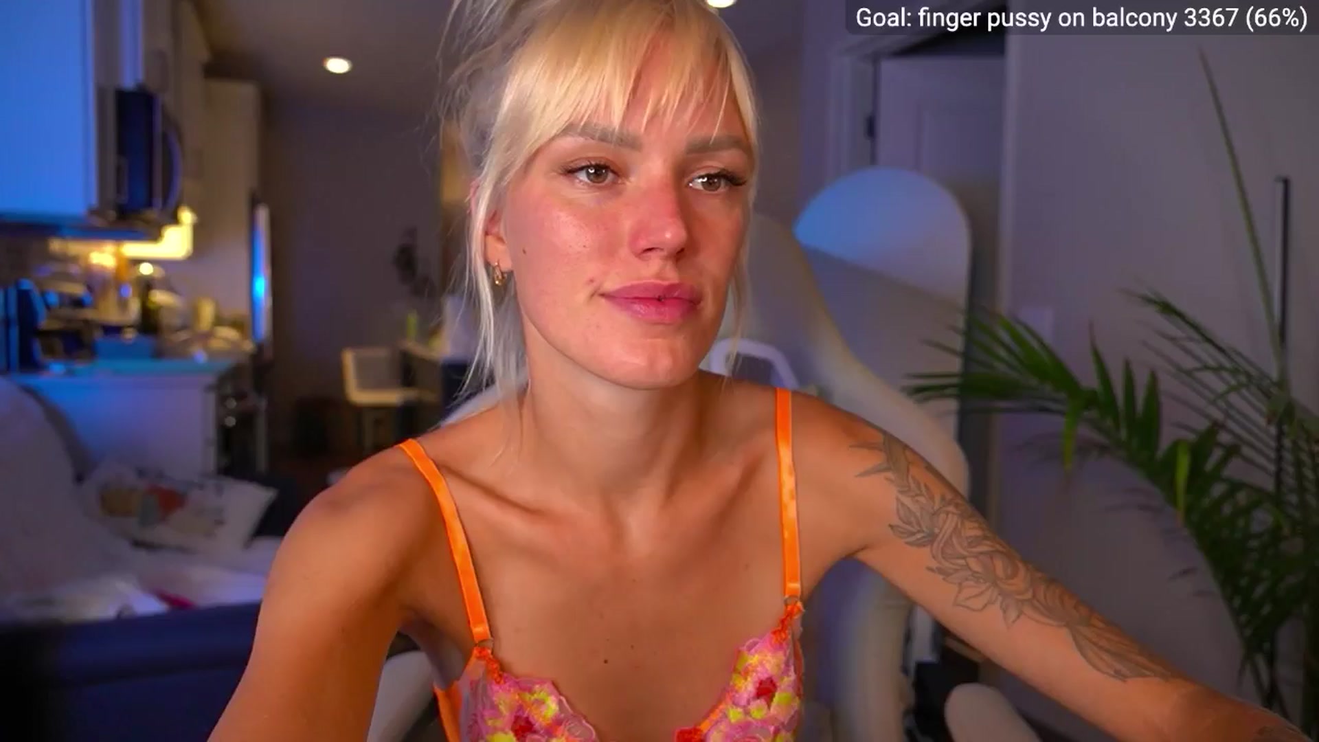 Gallery image thumbnail from Ohbabykelly's myfreecams stream on, 09/18/2025, 01:56 image 8 of 20