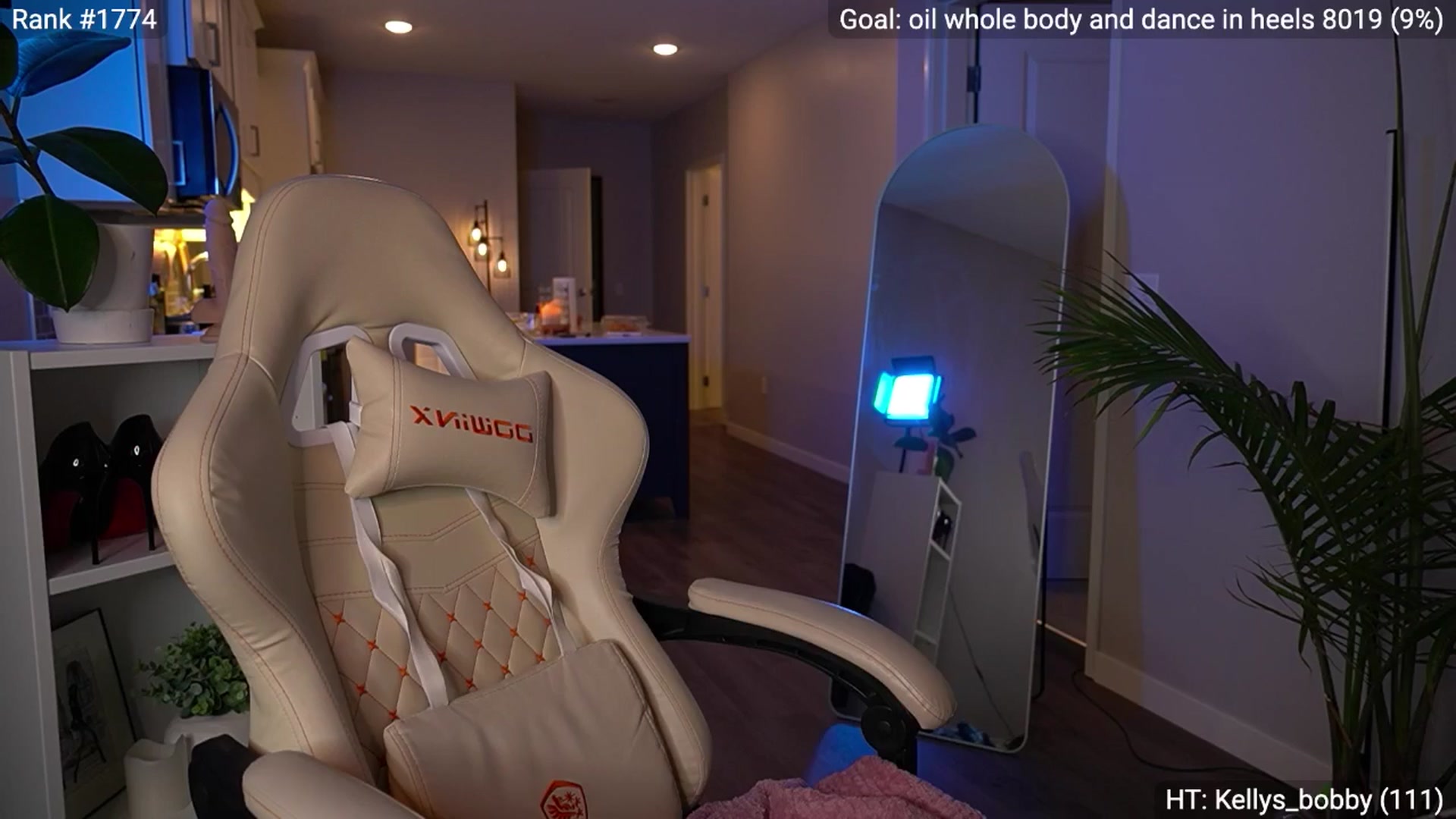 Gallery image thumbnail from Ohbabykelly's myfreecams stream on, 09/19/2025, 02:26 image 4 of 20