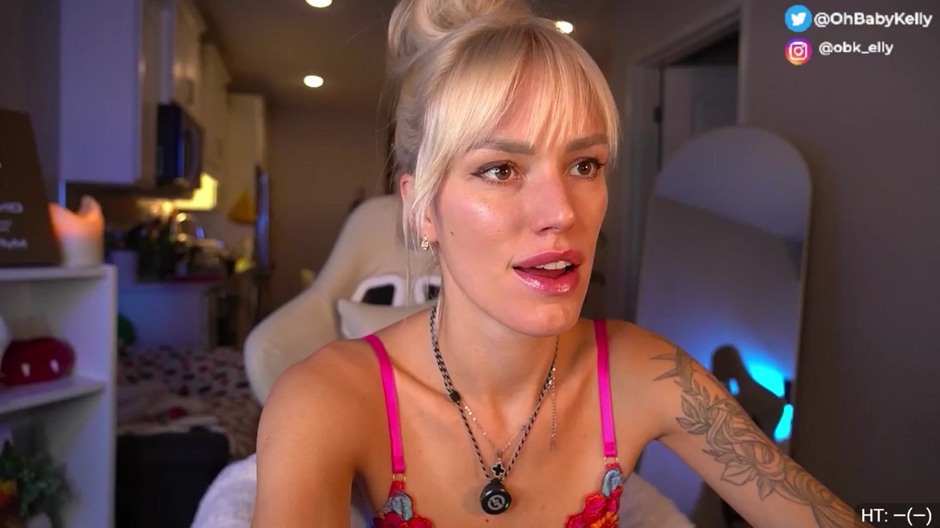 Gallery image thumbnail from Ohbabykelly's myfreecams stream on, 11/11/2025, 04:12 image 1 of 20