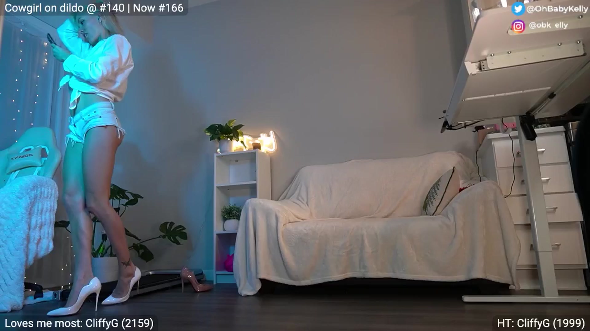 Gallery image thumbnail from Ohbabykelly's myfreecams stream on, 01/11/2026, 01:04 image 17 of 20
