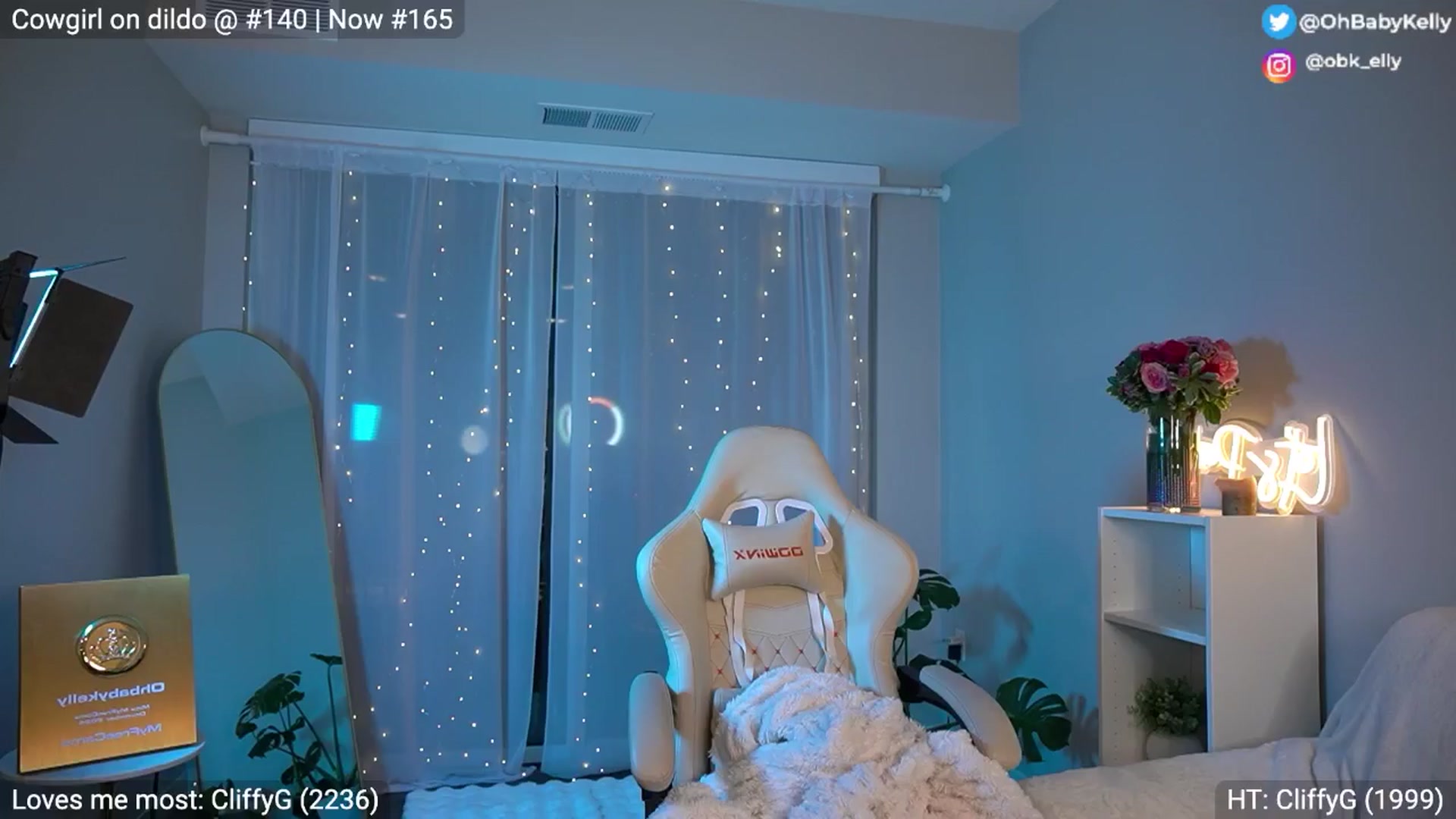 Gallery image thumbnail from Ohbabykelly's myfreecams stream on, 01/11/2026, 04:07 image 1 of 20