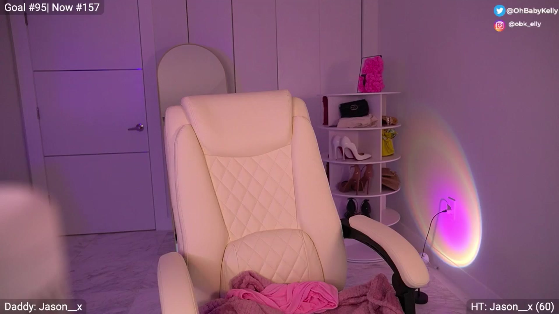 Gallery image thumbnail from Ohbabykelly's myfreecams stream on, 03/12/2026, 01:33 image 7 of 20