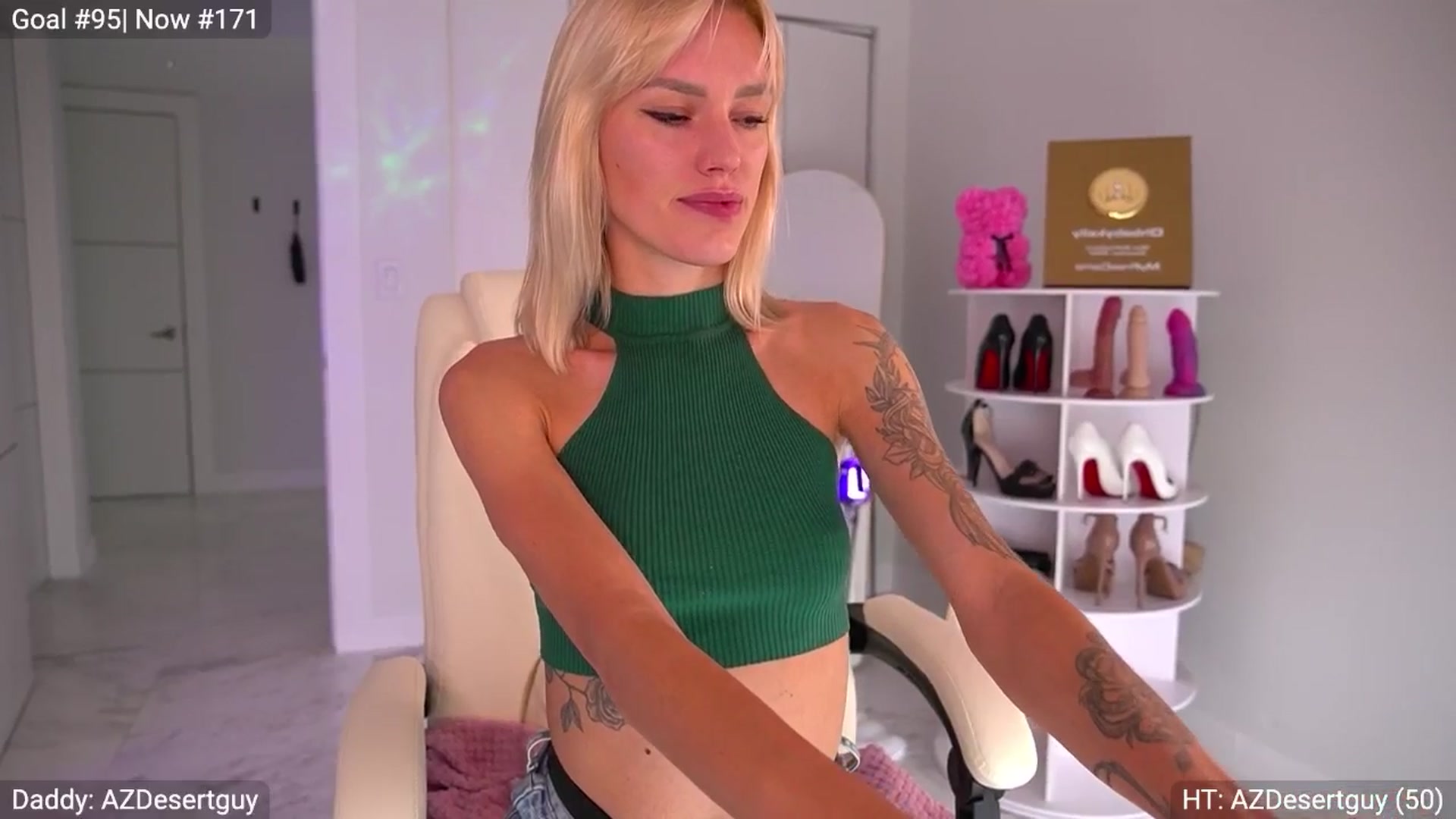 Gallery image thumbnail from Ohbabykelly's myfreecams stream on, 03/17/2026, 23:02 image 4 of 20
