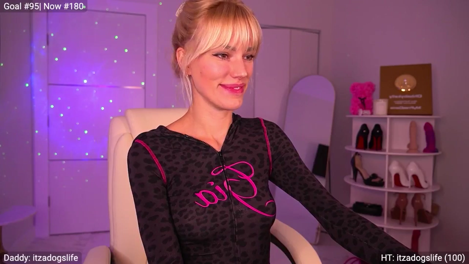 Gallery image thumbnail from Ohbabykelly's myfreecams stream on, 03/19/2026, 01:58 image 15 of 20