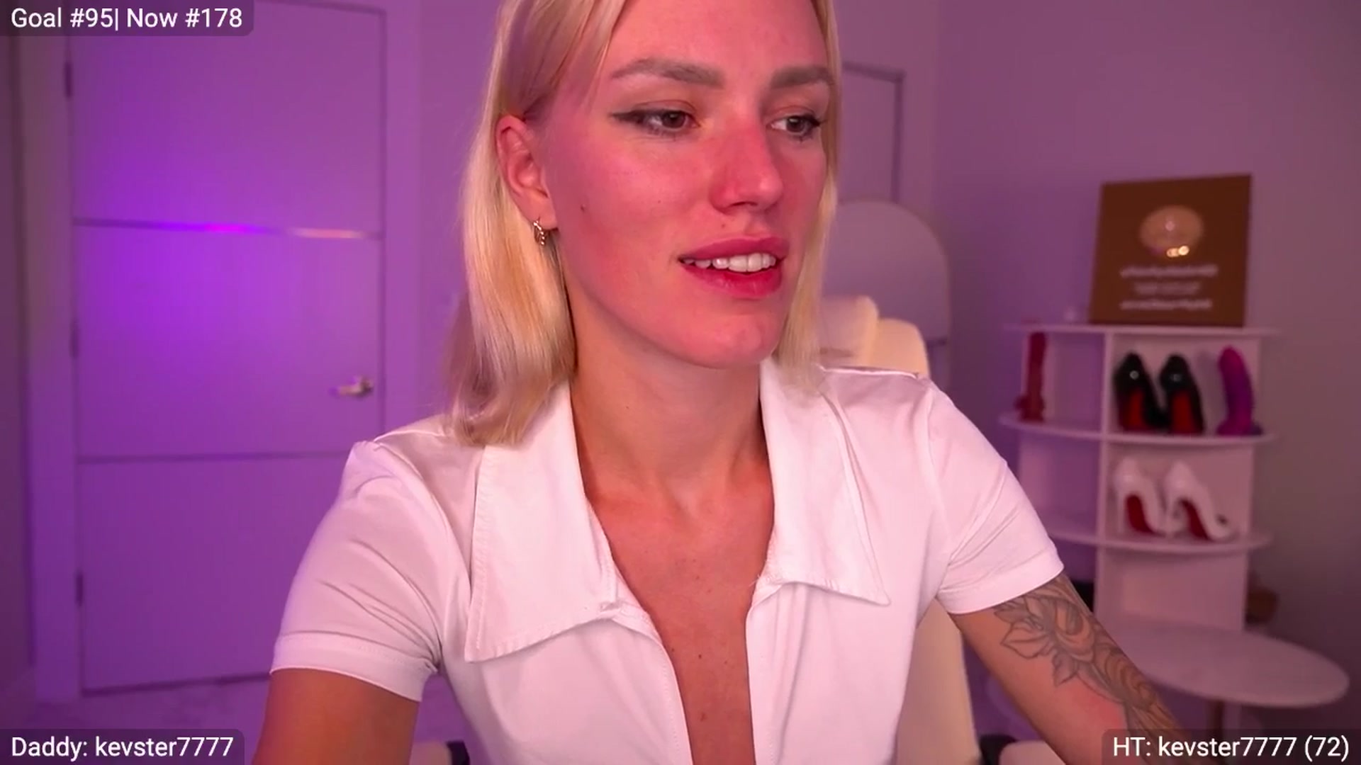 Gallery image thumbnail from Ohbabykelly's myfreecams stream on, 03/27/2026, 03:06 image 5 of 20