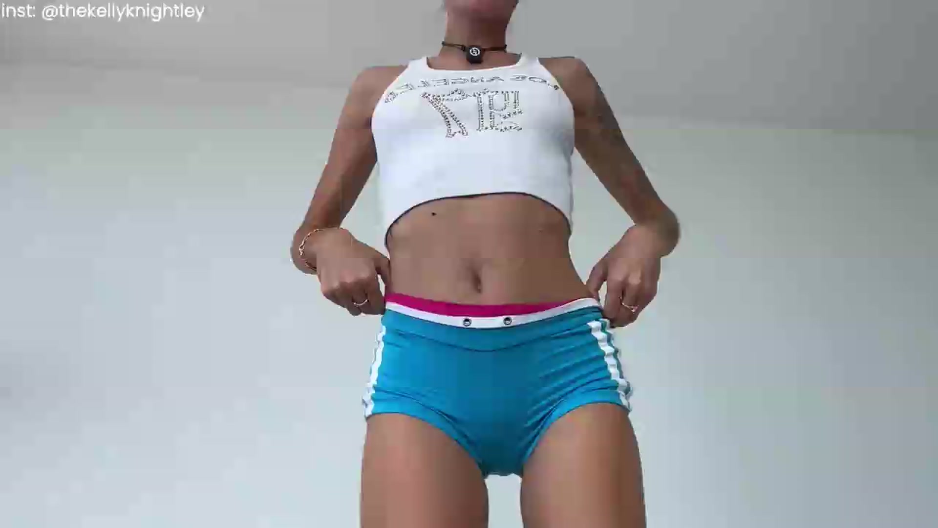 Gallery image thumbnail from Ohbabykelly's myfreecams stream on, 06/25/2026, 18:41 image 3 of 20
