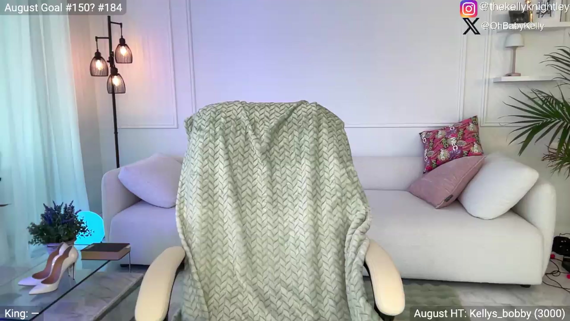 Gallery image thumbnail from Ohbabykelly's myfreecams stream on, 08/11/2026, 24:08 image 3 of 20