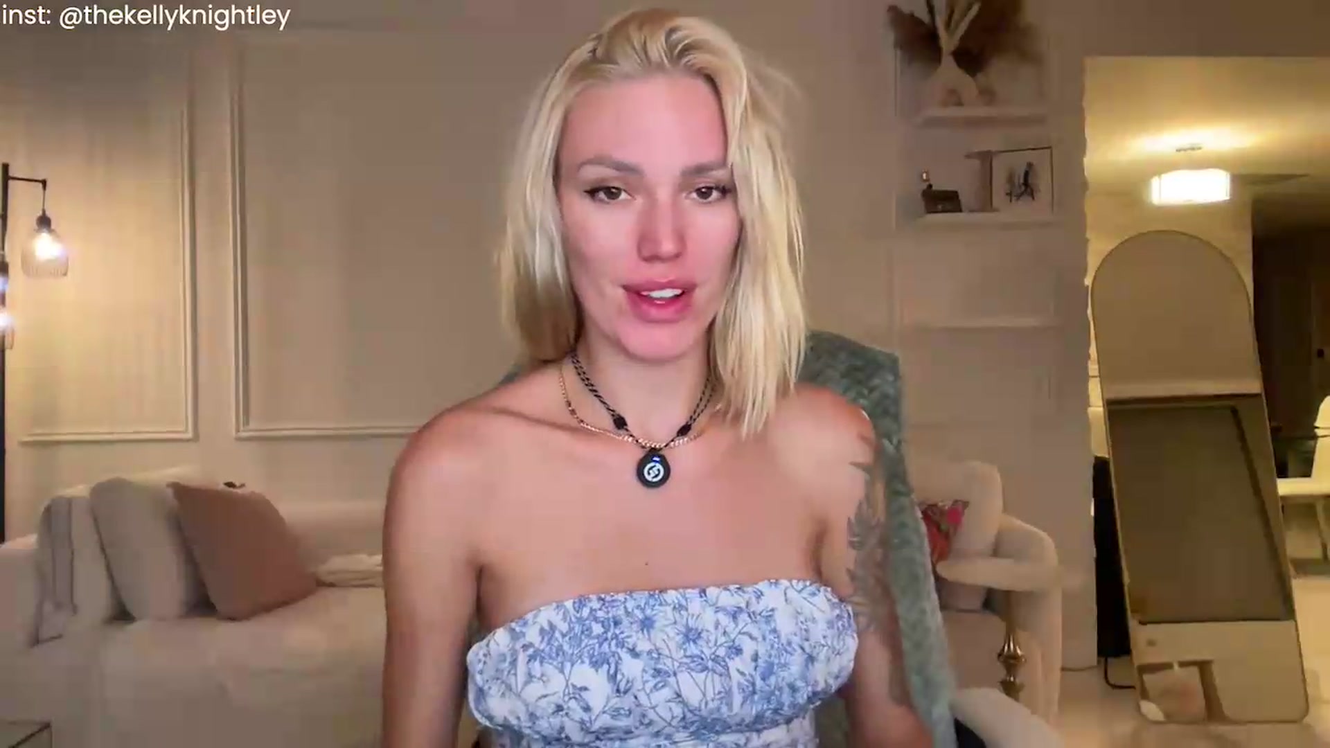 Gallery image thumbnail from Ohbabykelly's myfreecams stream on, 09/08/2026, 01:48 image 2 of 20