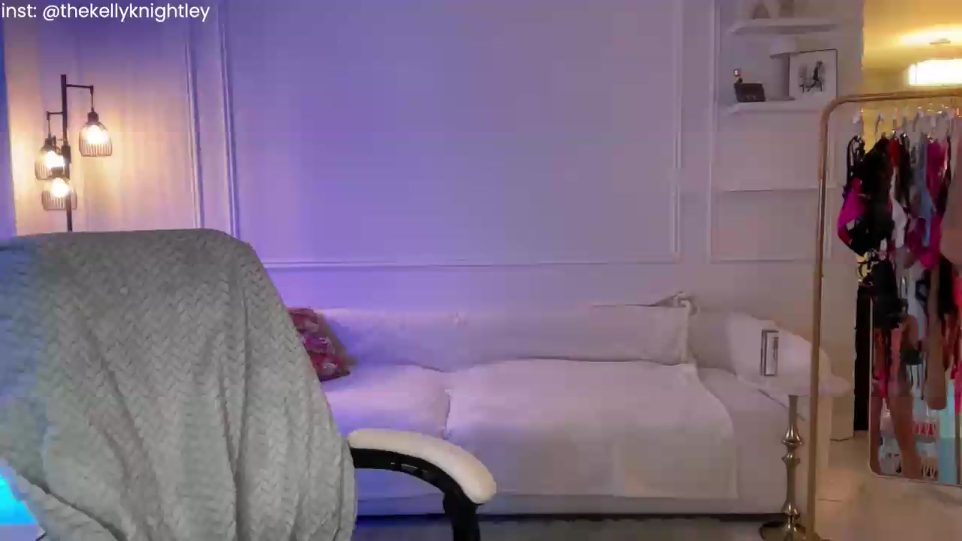 Gallery image thumbnail from Ohbabykelly's myfreecams stream on, 09/10/2026, 23:41 image 20 of 20