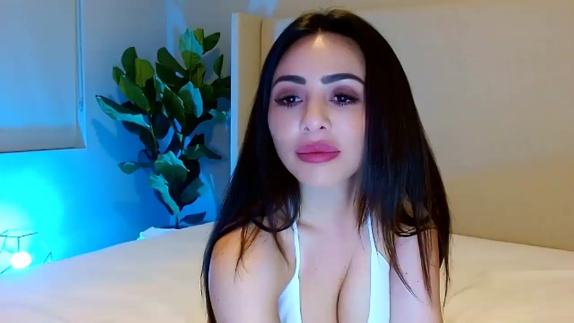 Gallery image thumbnail from Ohbnks's myfreecams stream on, 02/23/2023, 09:39 image 13 of 20
