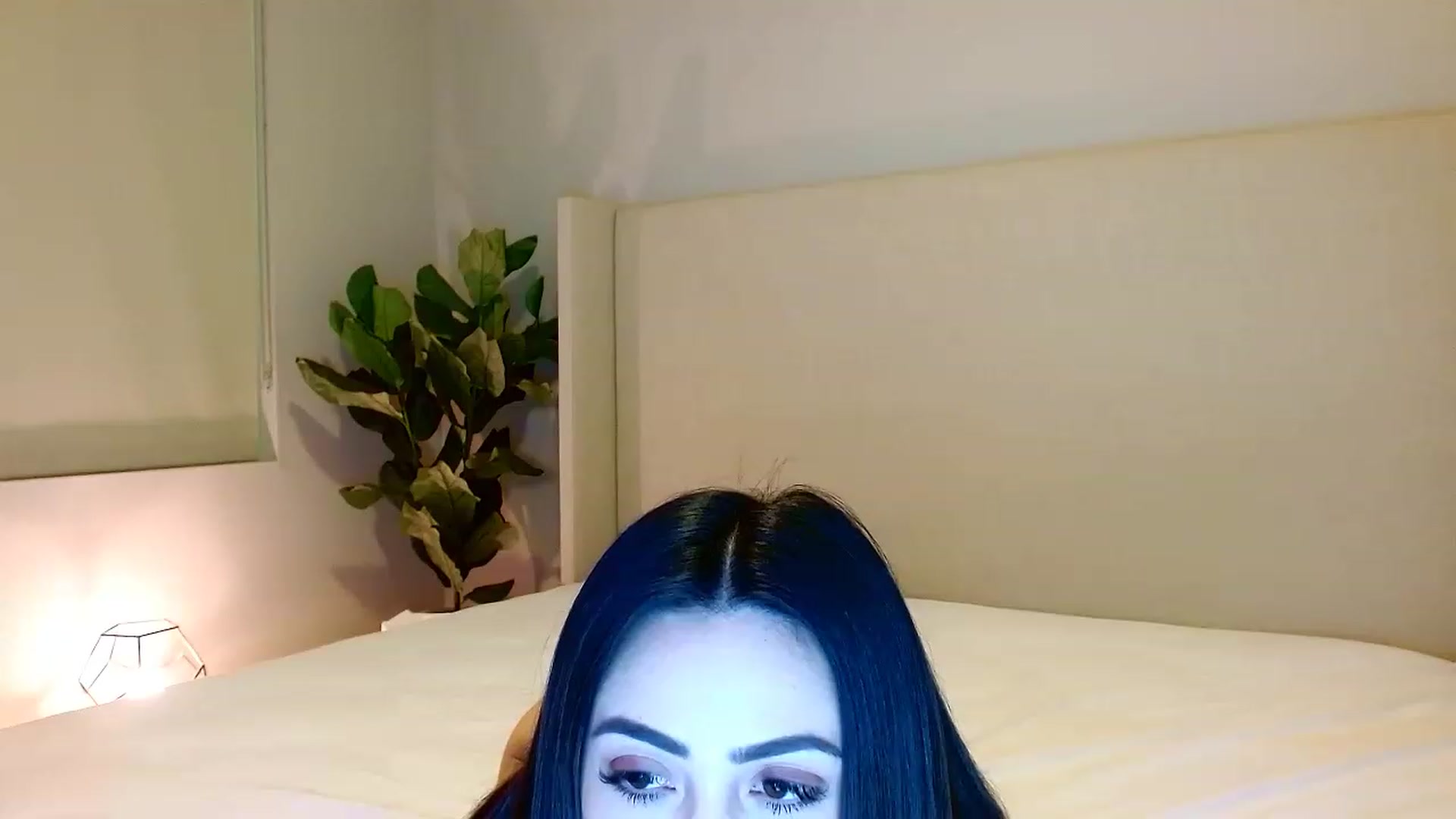 Gallery image thumbnail from Ohbnks's myfreecams stream on, 02/24/2023, 05:42 image 18 of 20
