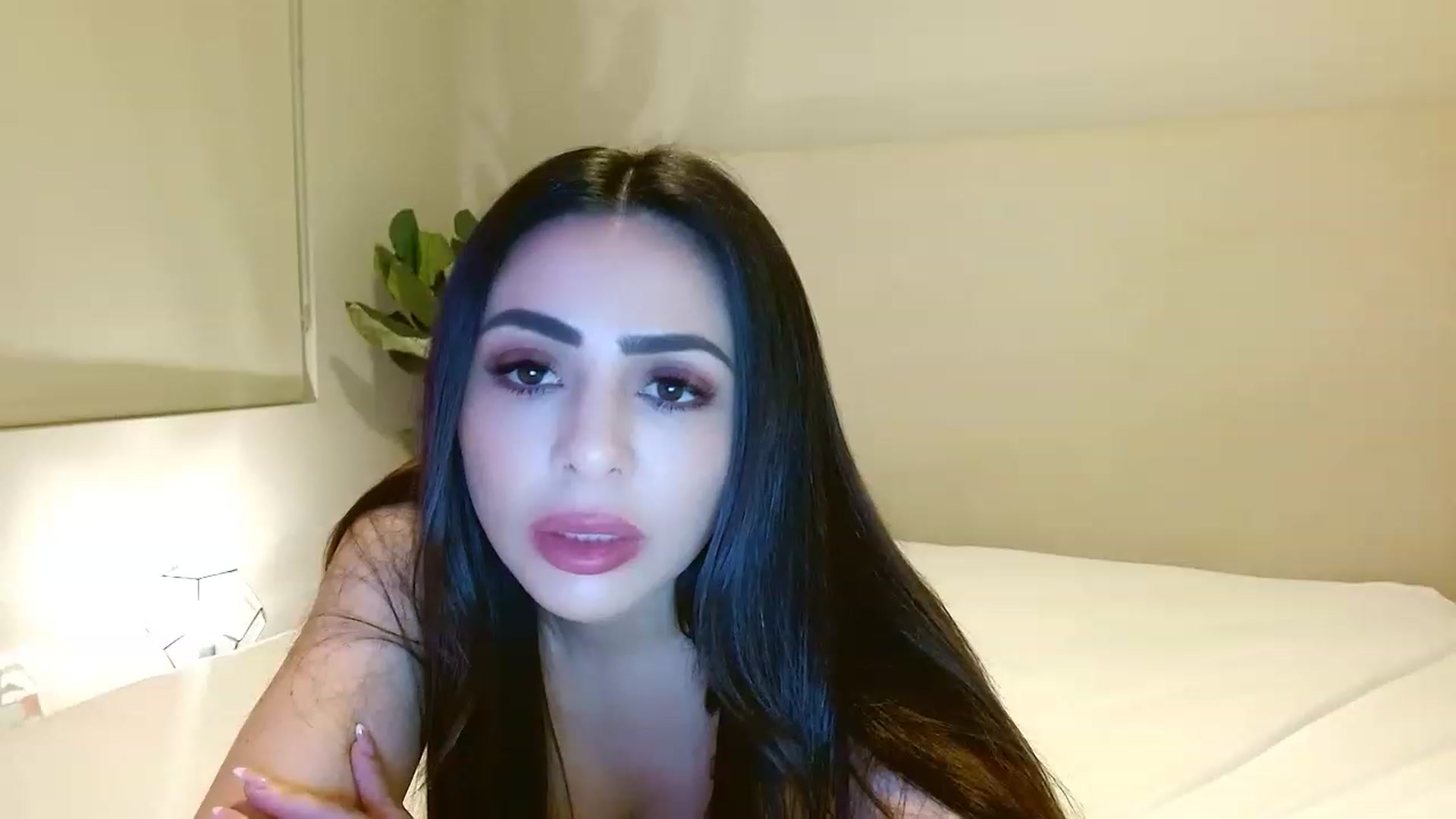Gallery image thumbnail from Ohbnks's myfreecams stream on, 03/16/2023, 03:46 image 12 of 20