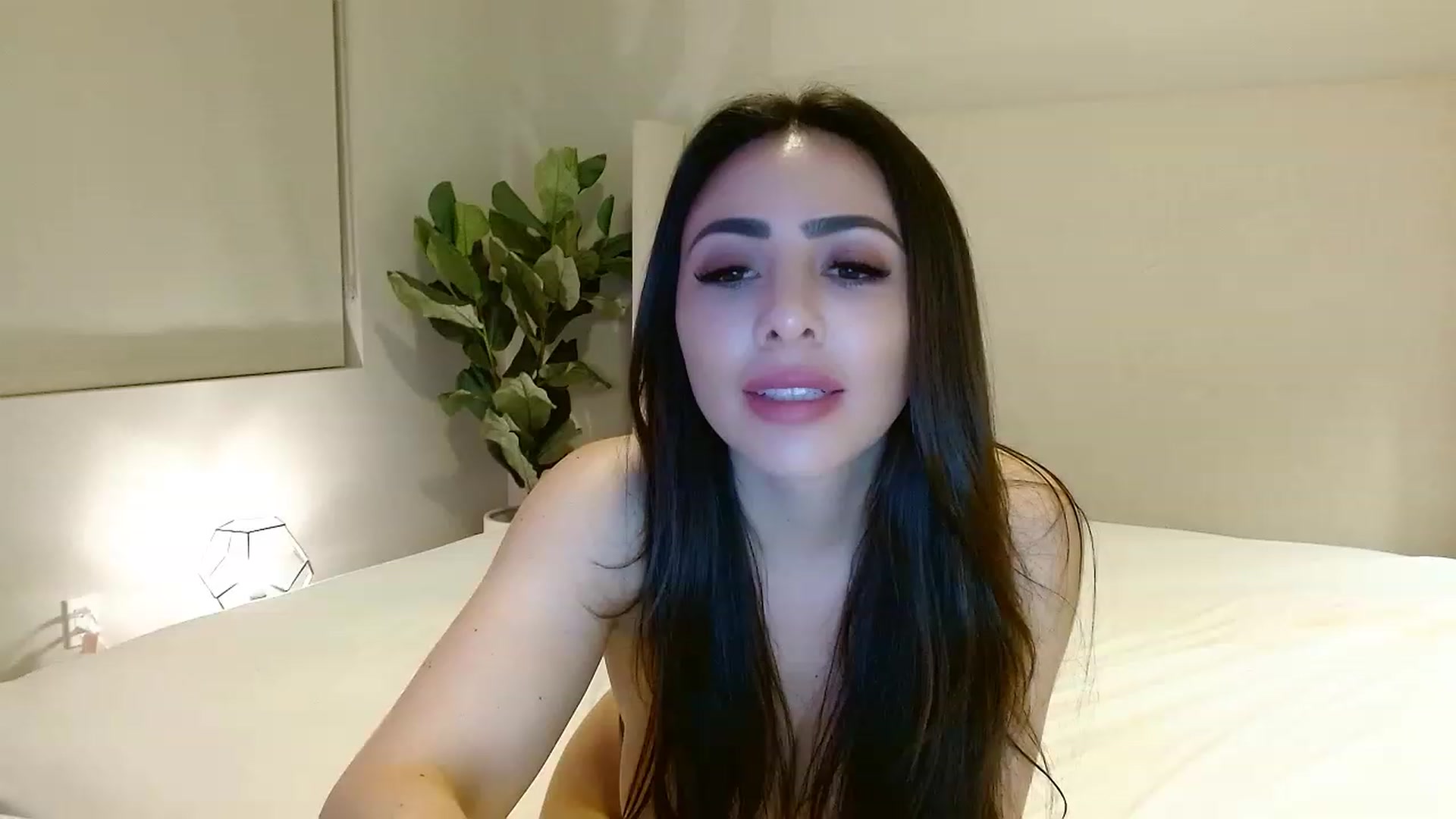 Gallery image thumbnail from Ohbnks's myfreecams stream on, 03/19/2023, 07:09 image 7 of 20