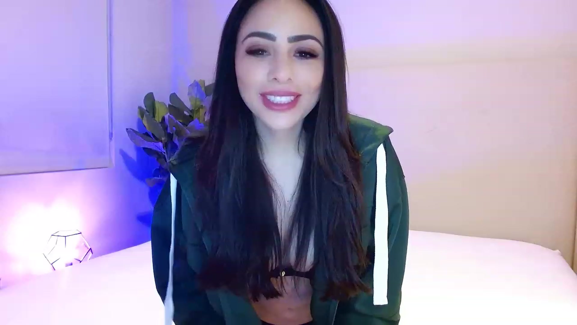 Gallery image thumbnail from Ohbnks's myfreecams stream on, 03/22/2023, 06:28 image 11 of 20