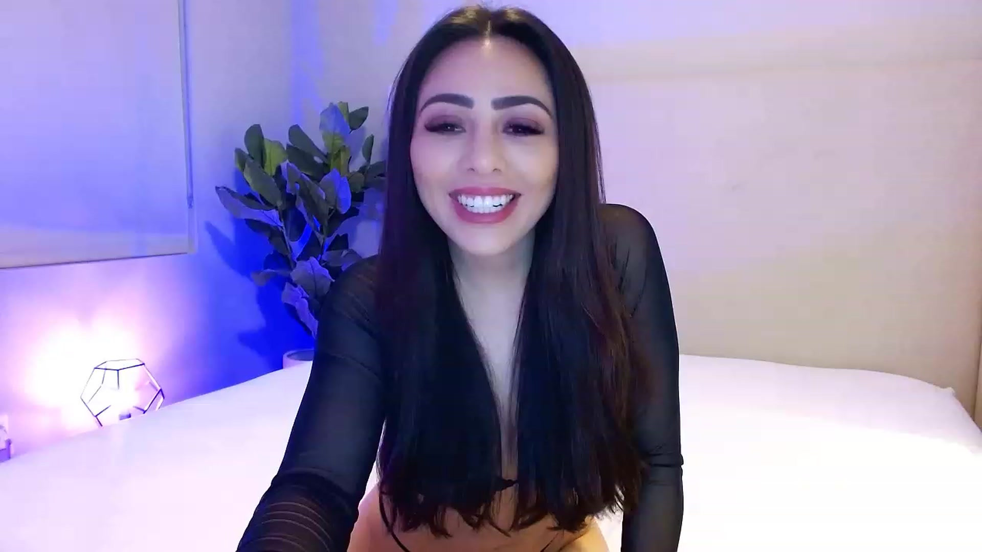 Gallery image thumbnail from Ohbnks's myfreecams stream on, 03/22/2023, 06:28 image 2 of 20