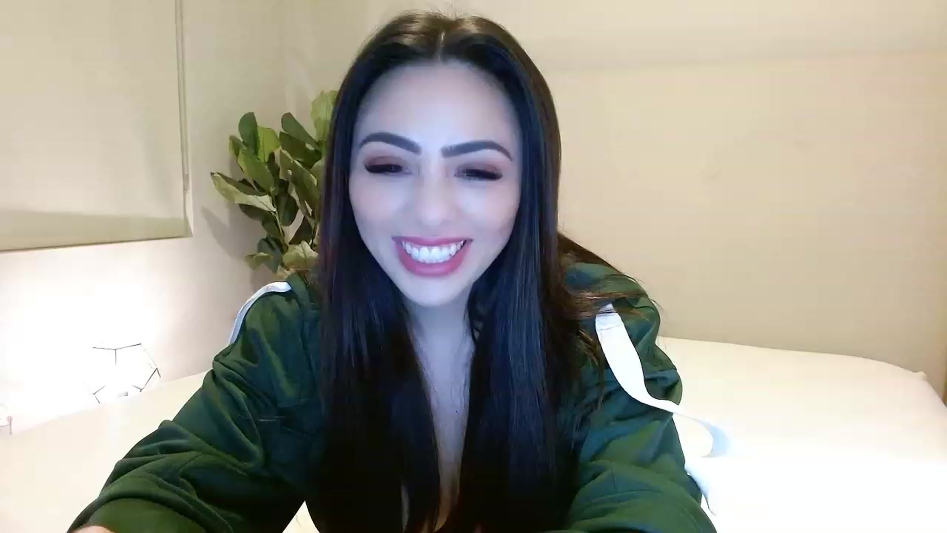 Gallery image thumbnail from Ohbnks's myfreecams stream on, 03/22/2023, 06:28 image 16 of 20