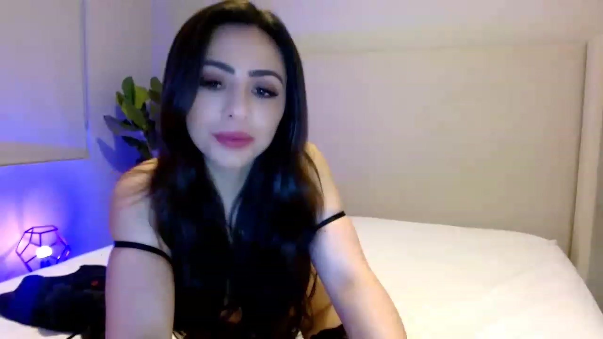 Gallery image thumbnail from Ohbnks's myfreecams stream on, 03/23/2023, 06:09 image 10 of 20