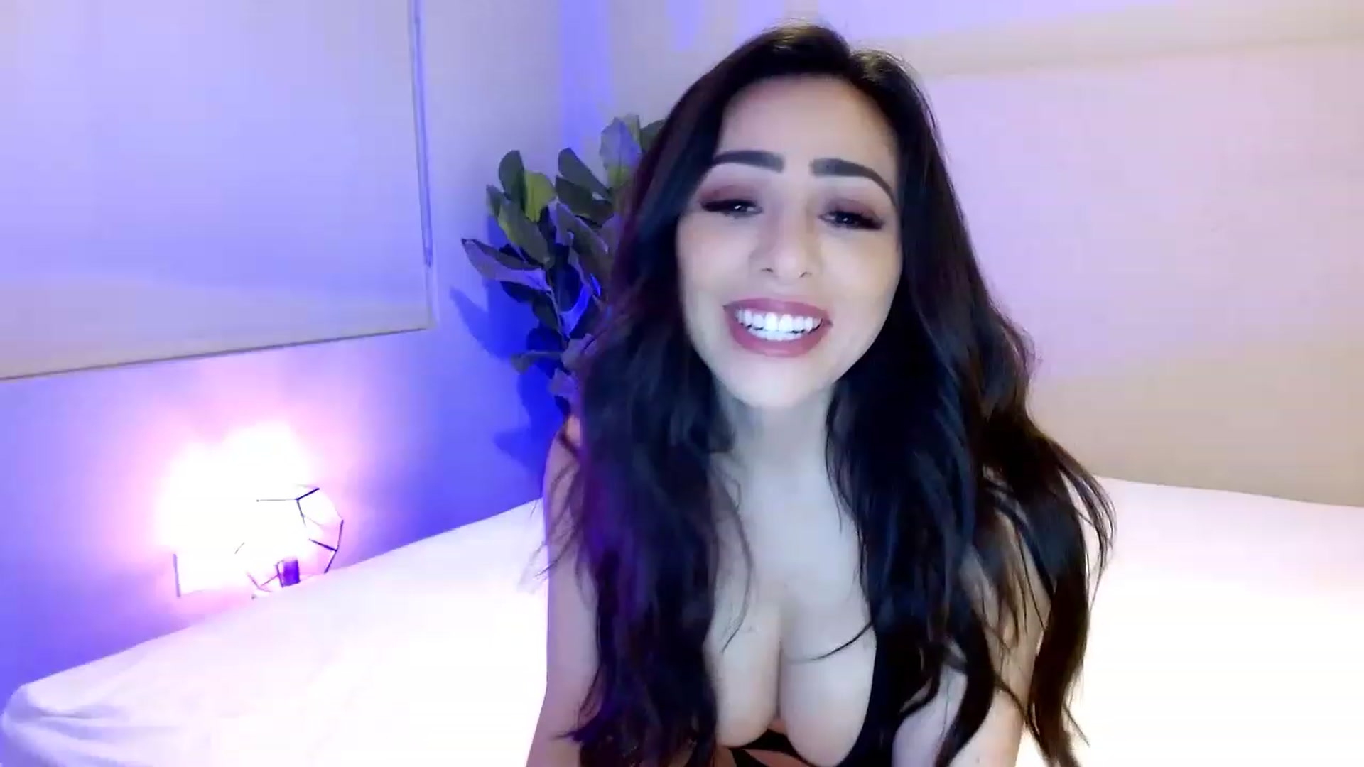 Gallery image thumbnail from Ohbnks's myfreecams stream on, 03/24/2023, 05:55 image 2 of 20