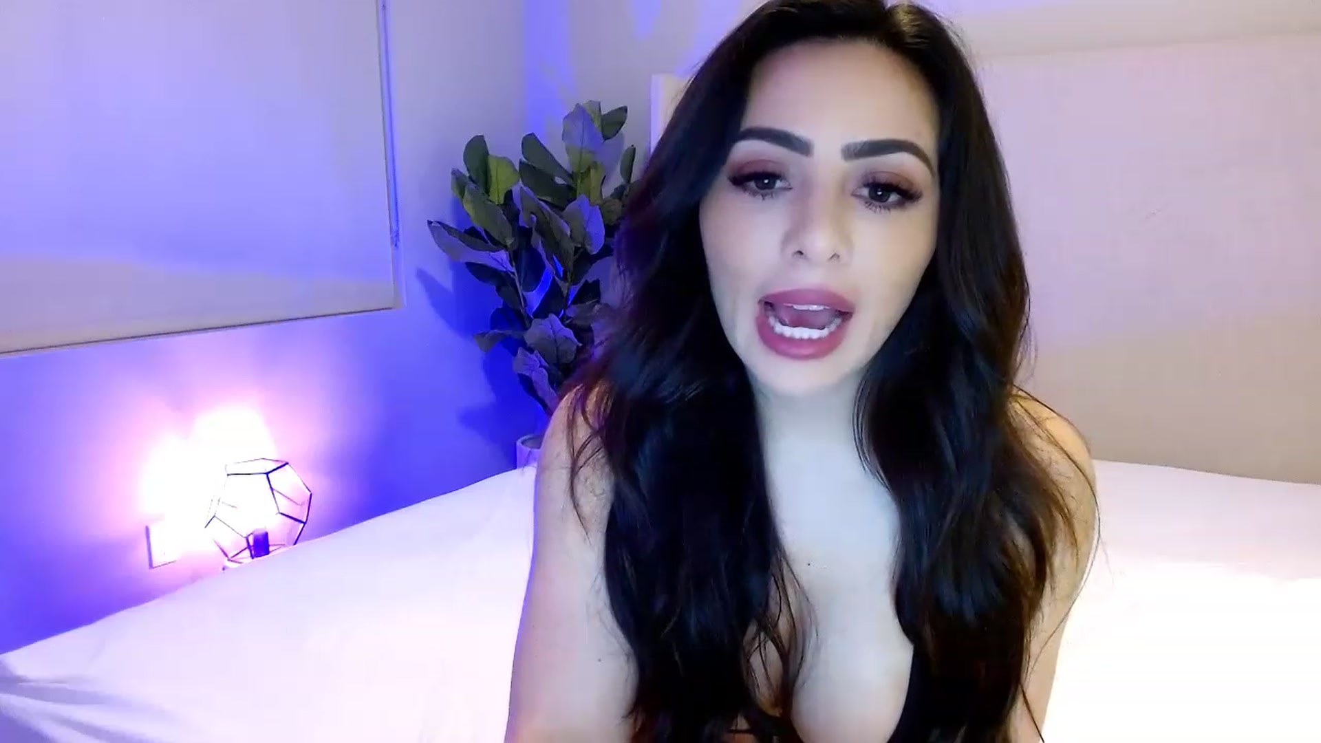Gallery image thumbnail from Ohbnks's myfreecams stream on, 03/24/2023, 05:55 image 12 of 20