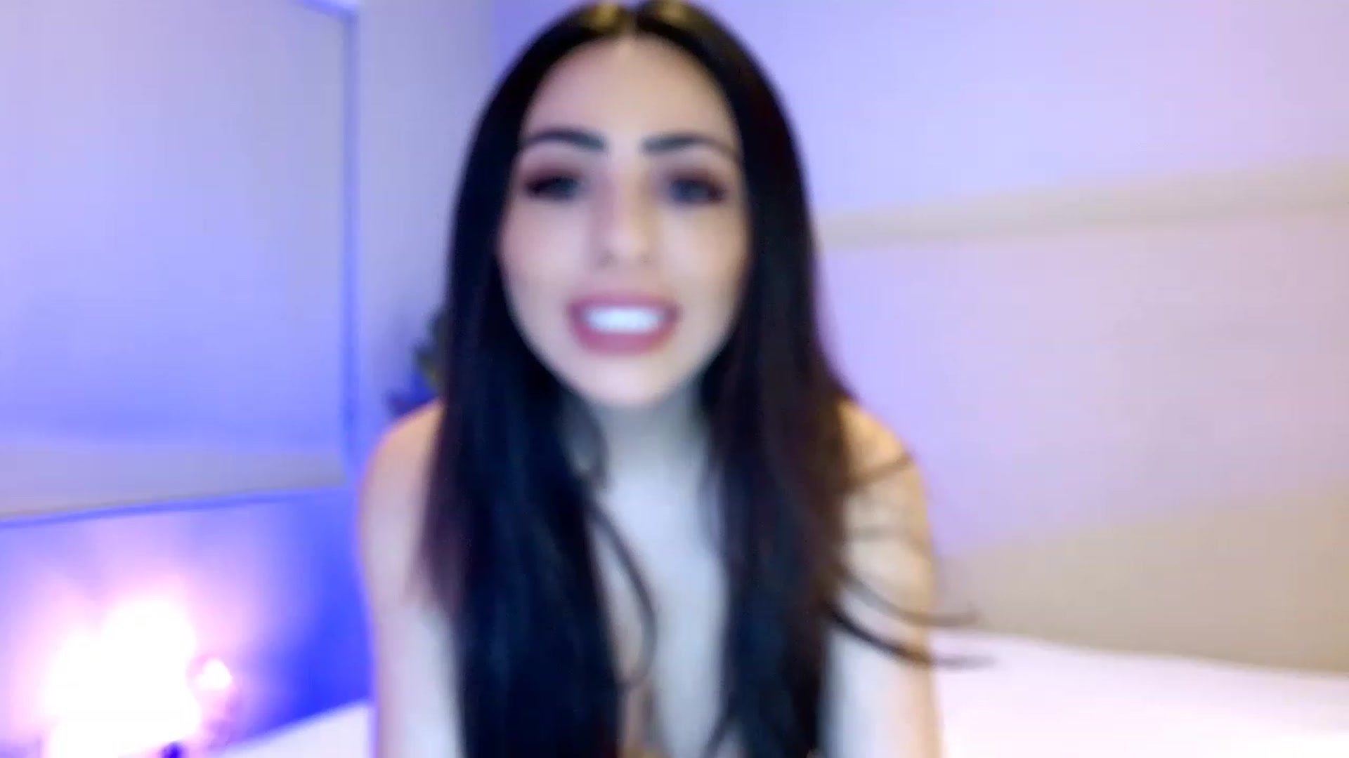 Gallery image thumbnail from Ohbnks's myfreecams stream on, 03/25/2023, 05:35 image 10 of 20