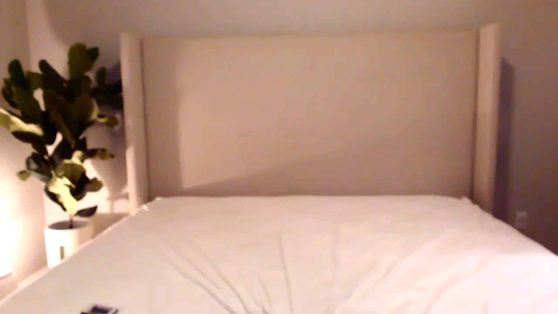 Gallery image thumbnail from Ohbnks's myfreecams stream on, 04/19/2023, 04:18 image 14 of 20