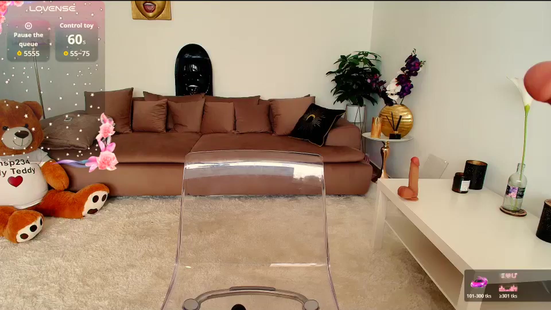 Gallery image thumbnail from OhhLuan's myfreecams stream on, 11/17/2025, 12:06 image 2 of 20