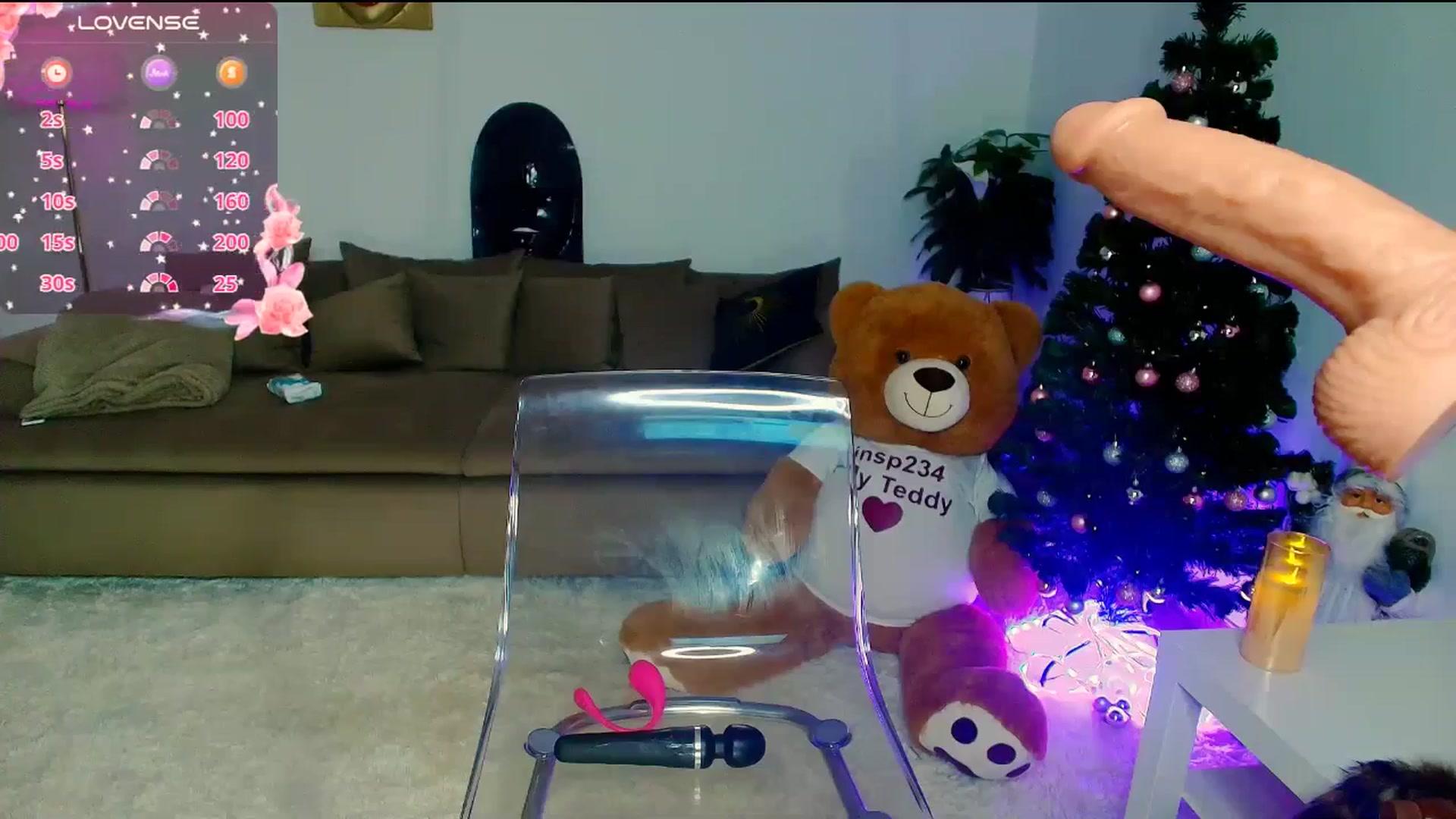 Gallery image thumbnail from OhhLuan's myfreecams stream on, 12/13/2025, 16:41 image 18 of 20