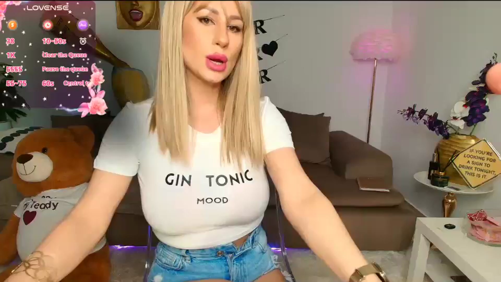 Gallery image thumbnail from OhhLuan's myfreecams stream on, 02/10/2026, 14:30 image 1 of 20