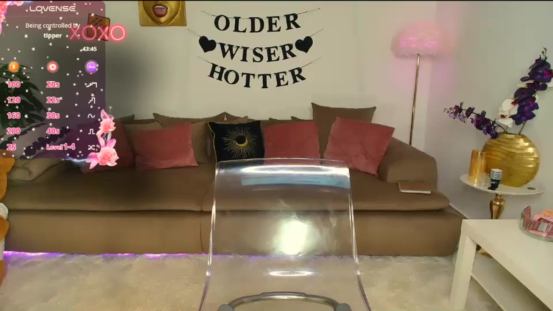 Gallery image thumbnail from OhhLuan's myfreecams stream on, 02/24/2026, 09:59 image 9 of 20