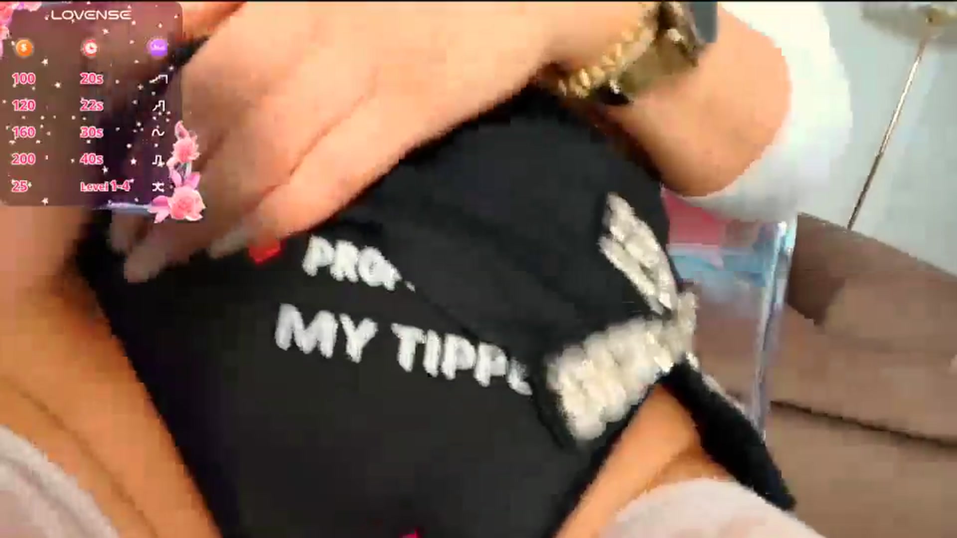 Gallery image thumbnail from OhhLuan's myfreecams stream on, 04/08/2026, 11:07 image 18 of 20