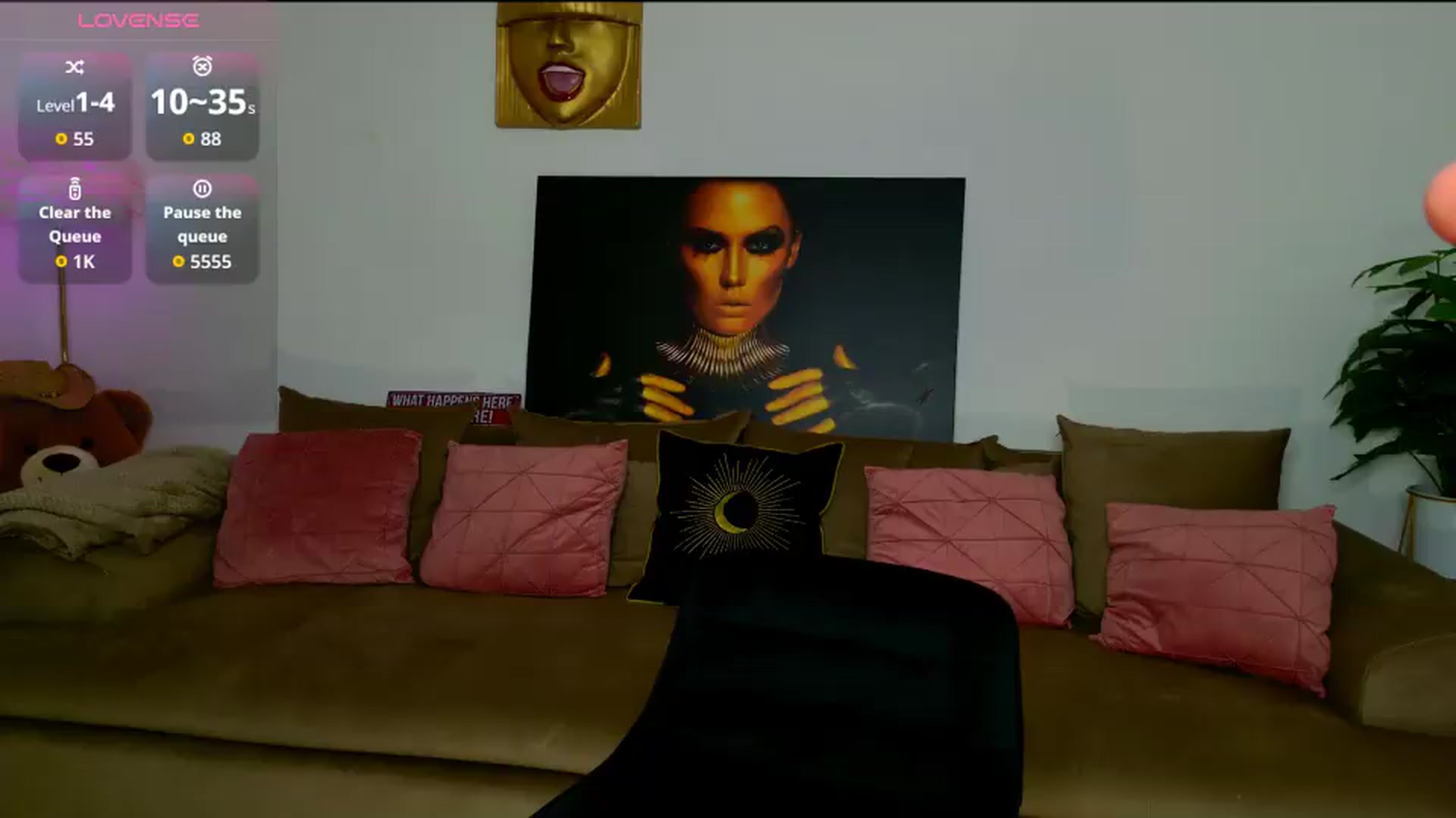 Gallery image thumbnail from OhhLuan's myfreecams stream on, 07/20/2026, 11:38 image 10 of 20